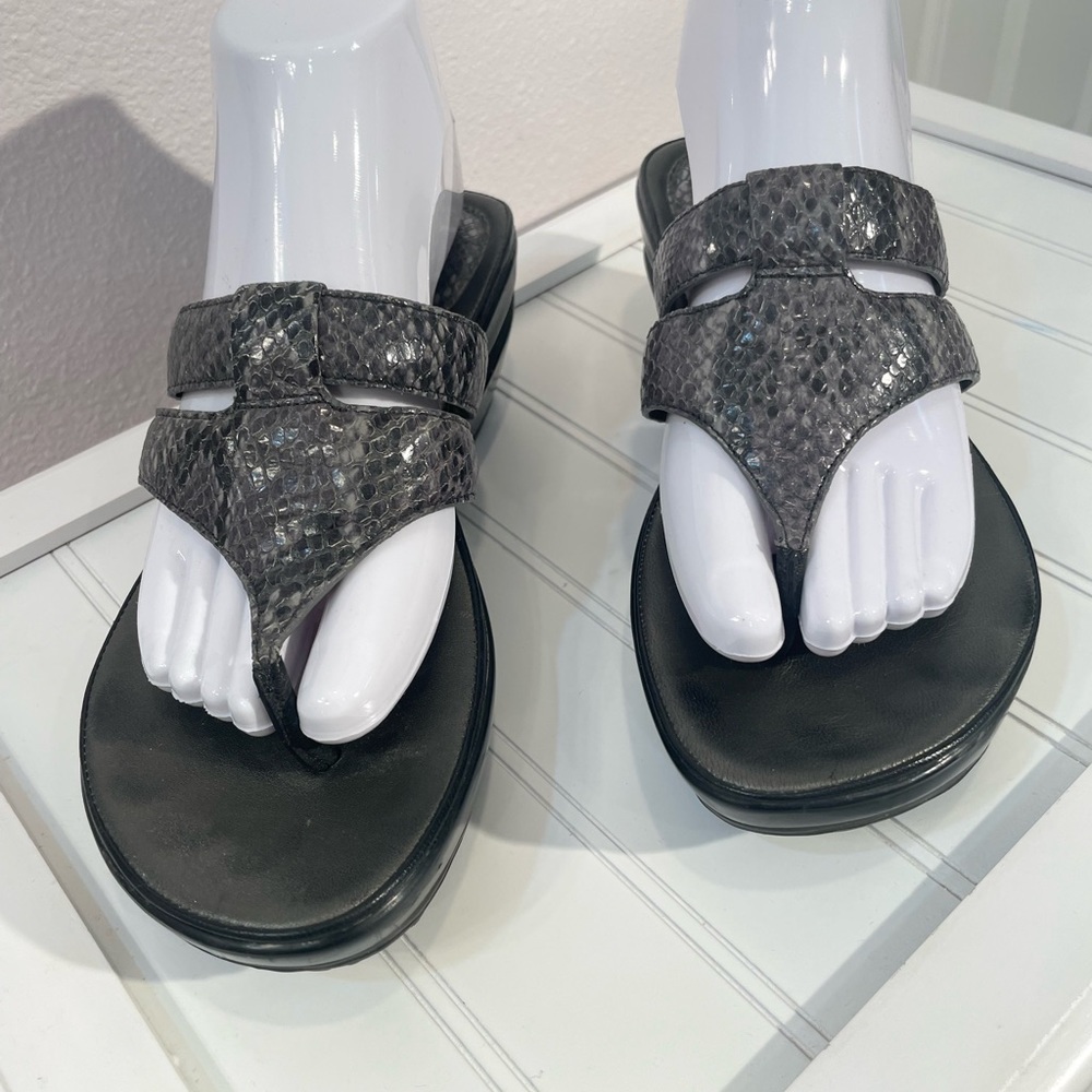 Cole Haan Lizard skin Sandals